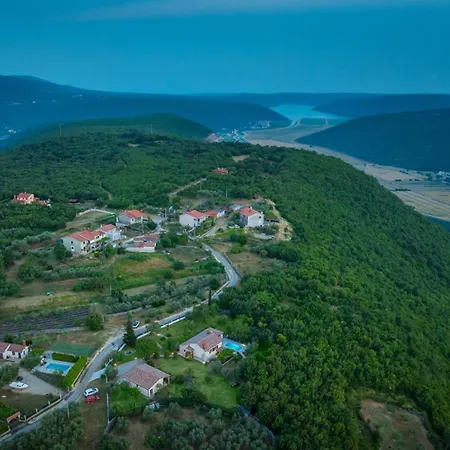 Casa Marilu By Villsy Kunj