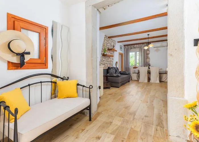 Casa Marilu By Villsy Villa Kunj