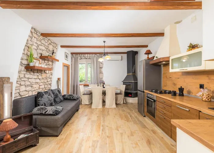 Casa Marilu By Villsy Vila Kunj